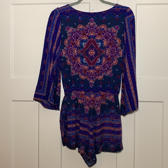 {American Eagle} Bohemian Floral Romper - Picture 3 of 3